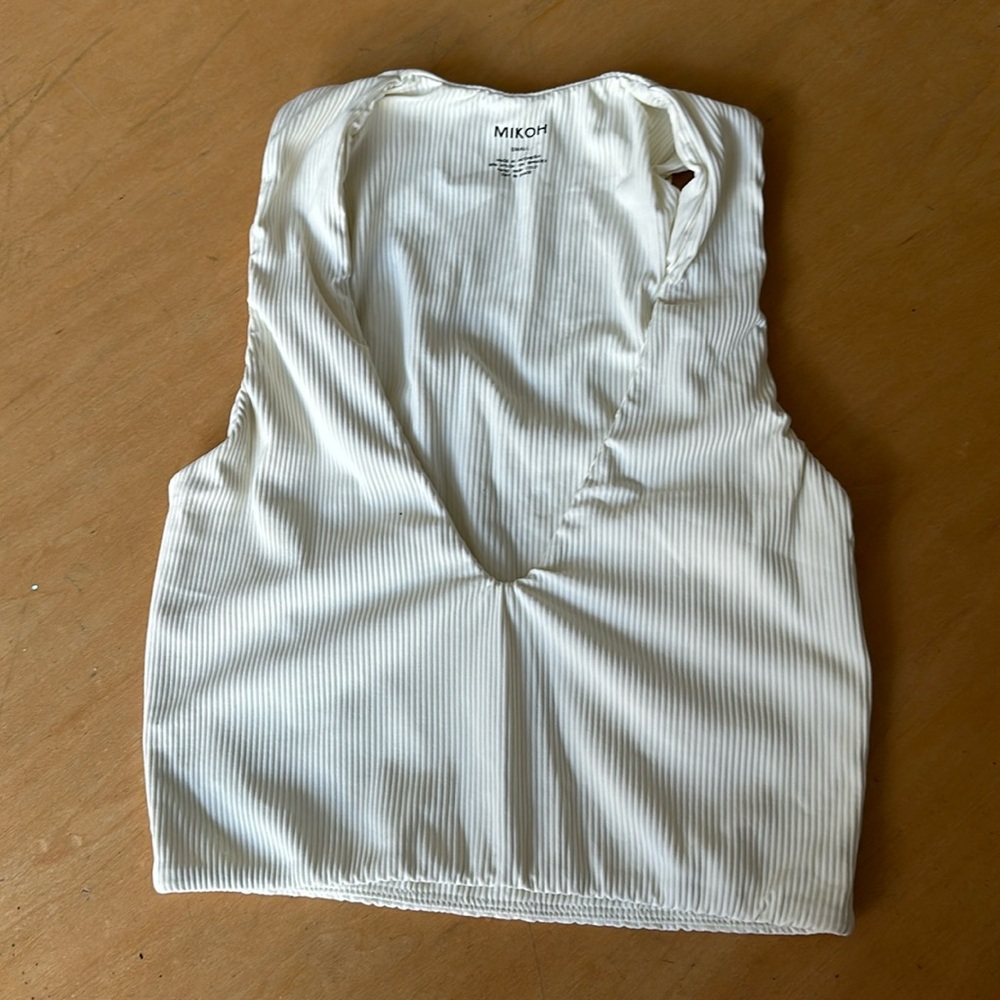 Mikoh ribbed swim tank